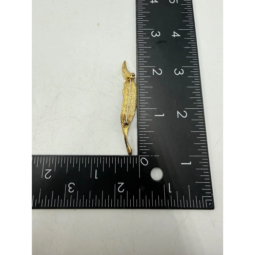 Vintage Black Enamel Gold Tone Leaf Brooch Pin Nature Inspired Jewelry